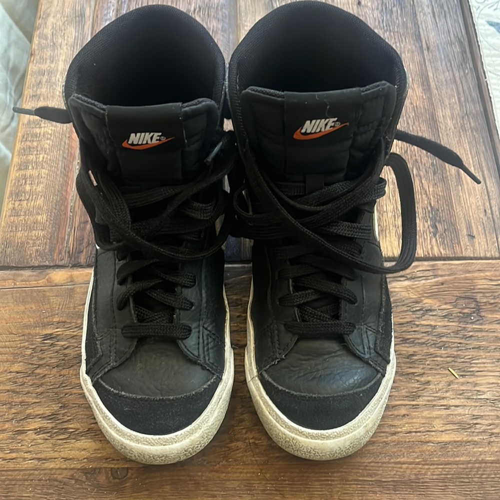 NIKE Blaze in black size kids 4Y